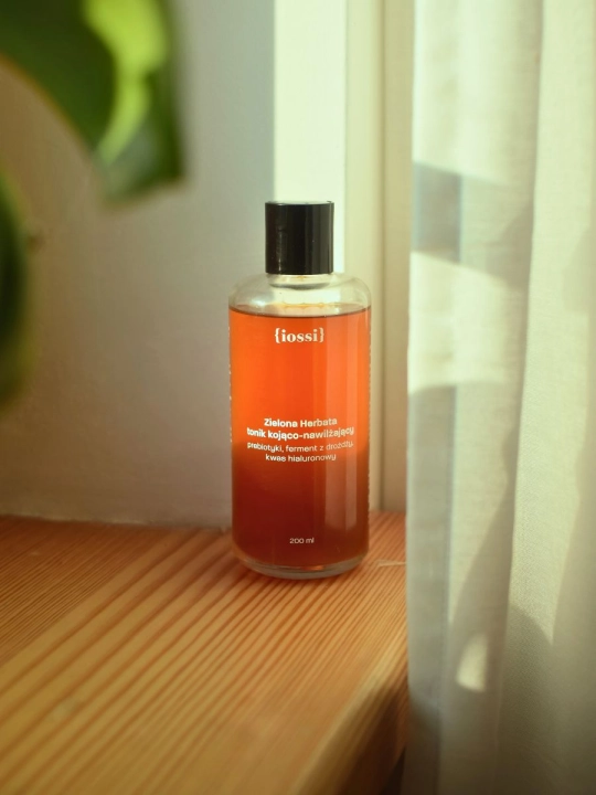 Tonik Zielona Herbata produkt strona iossi  (900 x 1200 px) 1.jpg